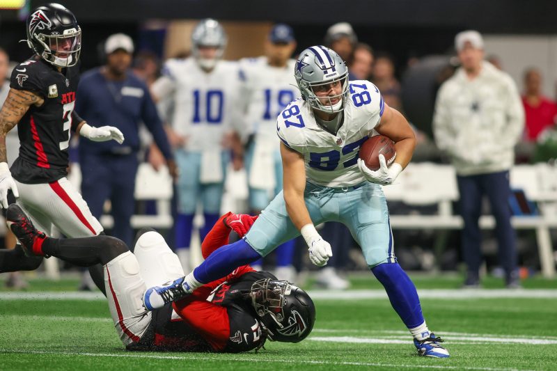 Cowboys sign TE Ferguson to historic extension