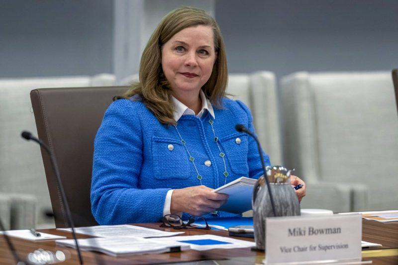 A top Federal Reserve official says bleak jobs data backs the case for 3 rate cuts