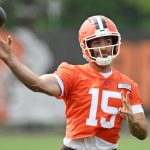 Team making huge mistake playing QB veteran over talented rookies