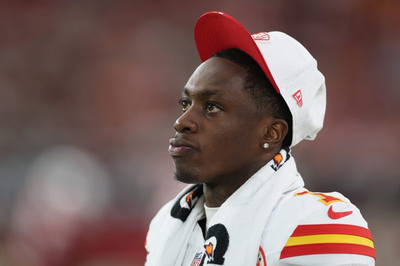 Chiefs WR injured early vs. Chargers
