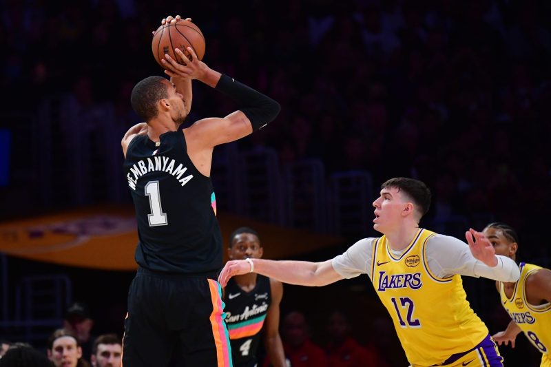 Wemby goes off in Spurs’ rout of Lakers